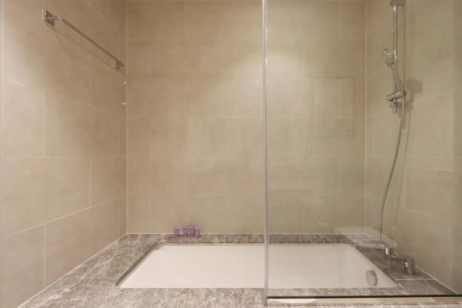 Livbnb-2B With Convertible Office,5Min To Burj Khalifa Dubai 0*,