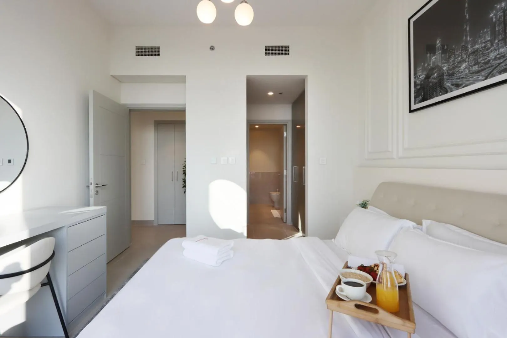 Livbnb-2B With Convertible Office,5Min To Burj Khalifa Dubai Apartment