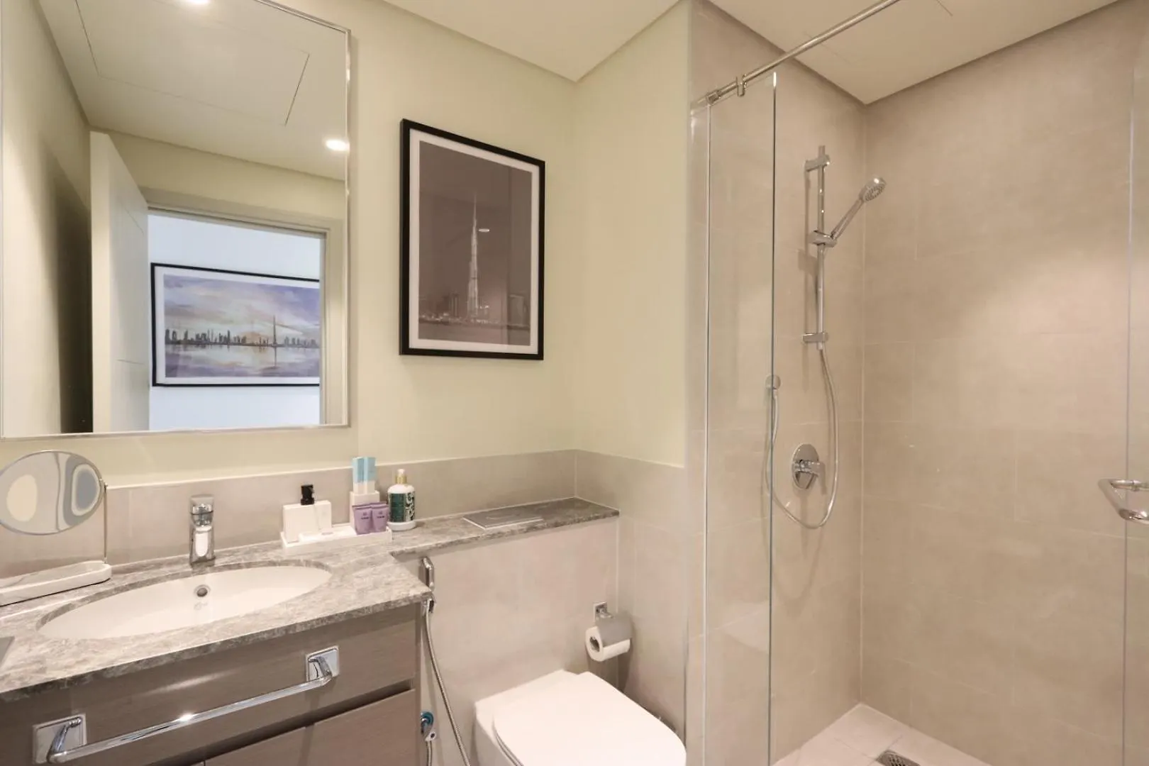Livbnb-2B With Convertible Office,5Min To Burj Khalifa Dubai 0*,  United Arab Emirates